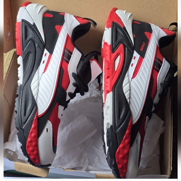 PUMA RS-Trck (GS)Unisex Size Youth 5.5Y, 7 Women. New with box Red, Black, Whit - Picture 3 of 12